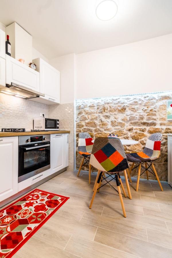 Studio Apartman Mirela Kastel Stafilic Kastela Exterior photo